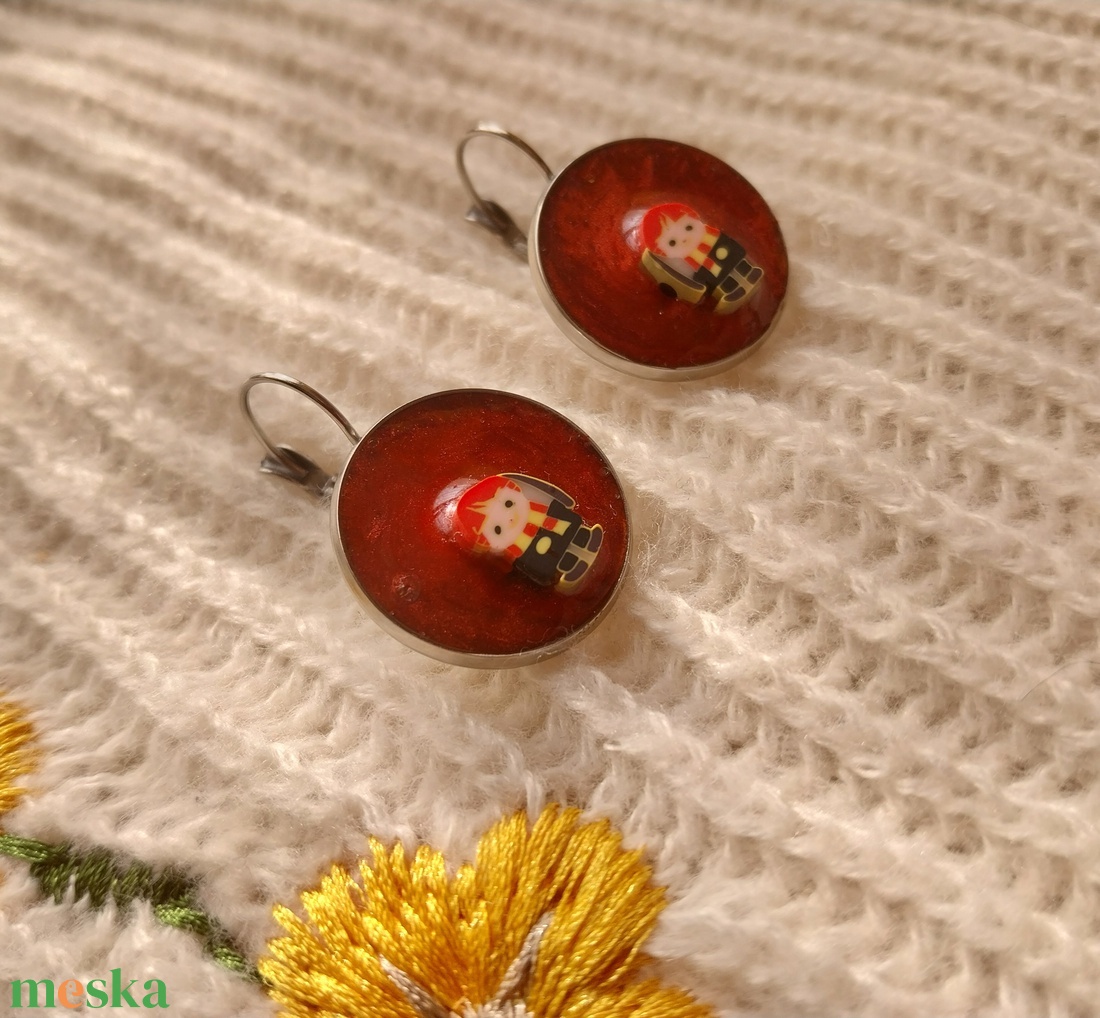 Ron Weasley Műgyanta Fülbevaló - Harry Potter - ékszer - fülbevaló - lógós kerek fülbevaló - Meska.hu