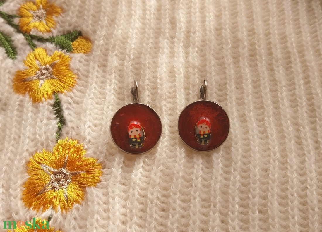 Ron Weasley Műgyanta Fülbevaló - Harry Potter - ékszer - fülbevaló - lógós kerek fülbevaló - Meska.hu