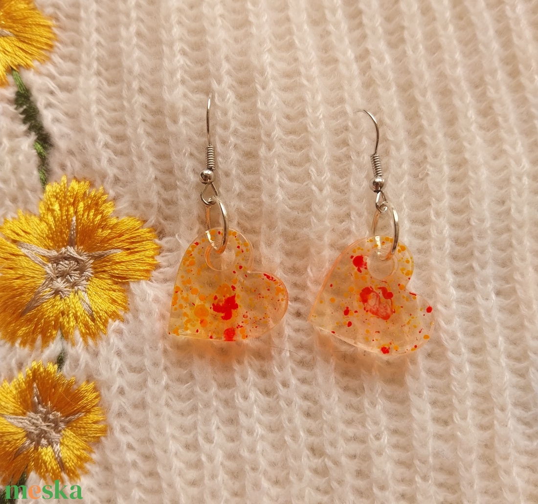 Színes Pigmentes Műgyanta Szív Fülbevaló - ékszer - fülbevaló - lógó fülbevaló - Meska.hu