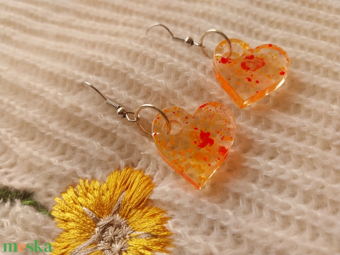 Színes Pigmentes Műgyanta Szív Fülbevaló - ékszer - fülbevaló - lógó fülbevaló - Meska.hu