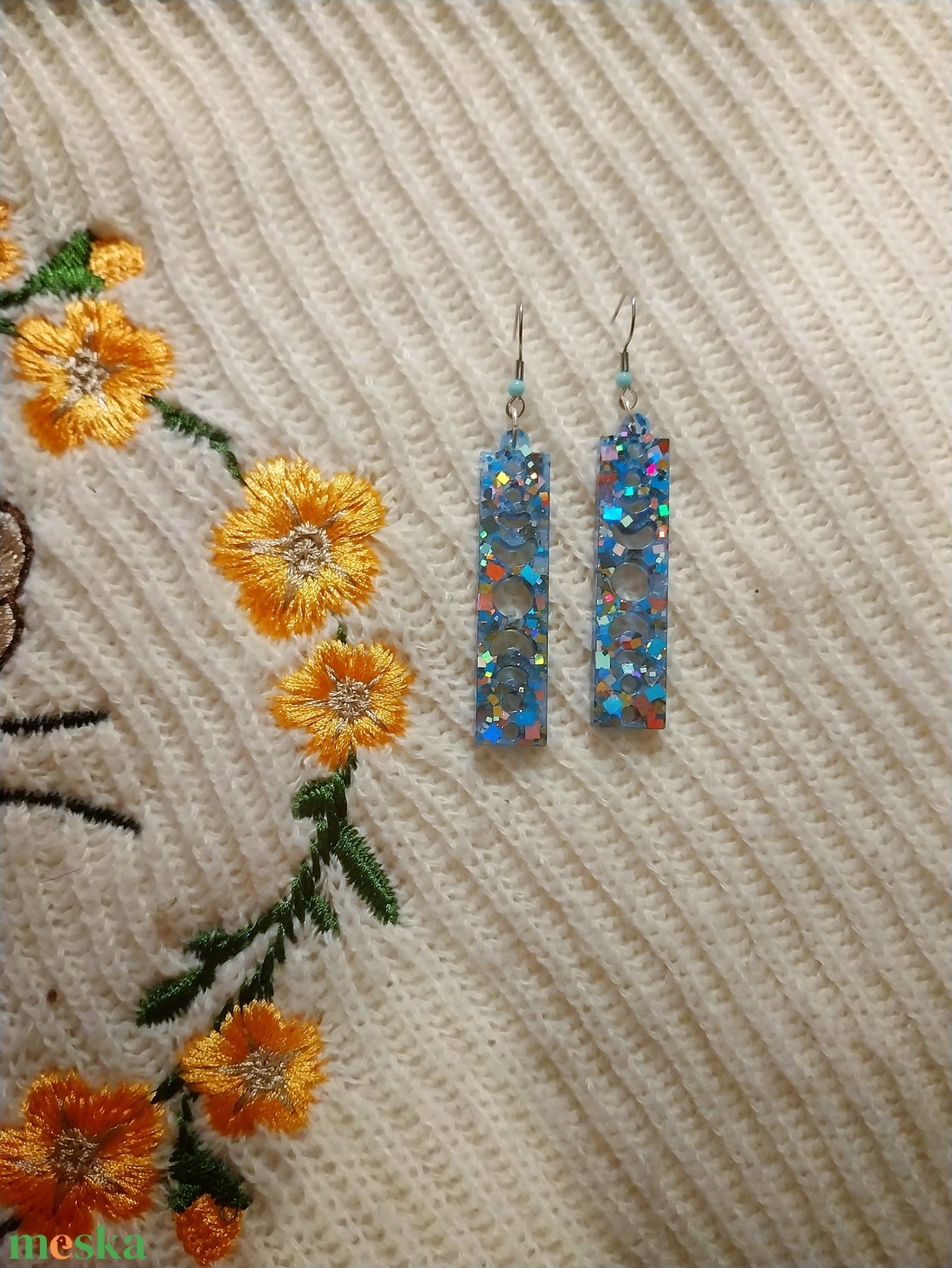 Kék Holdas Műgyanta Fülbevaló - ékszer - fülbevaló - lógó fülbevaló - Meska.hu