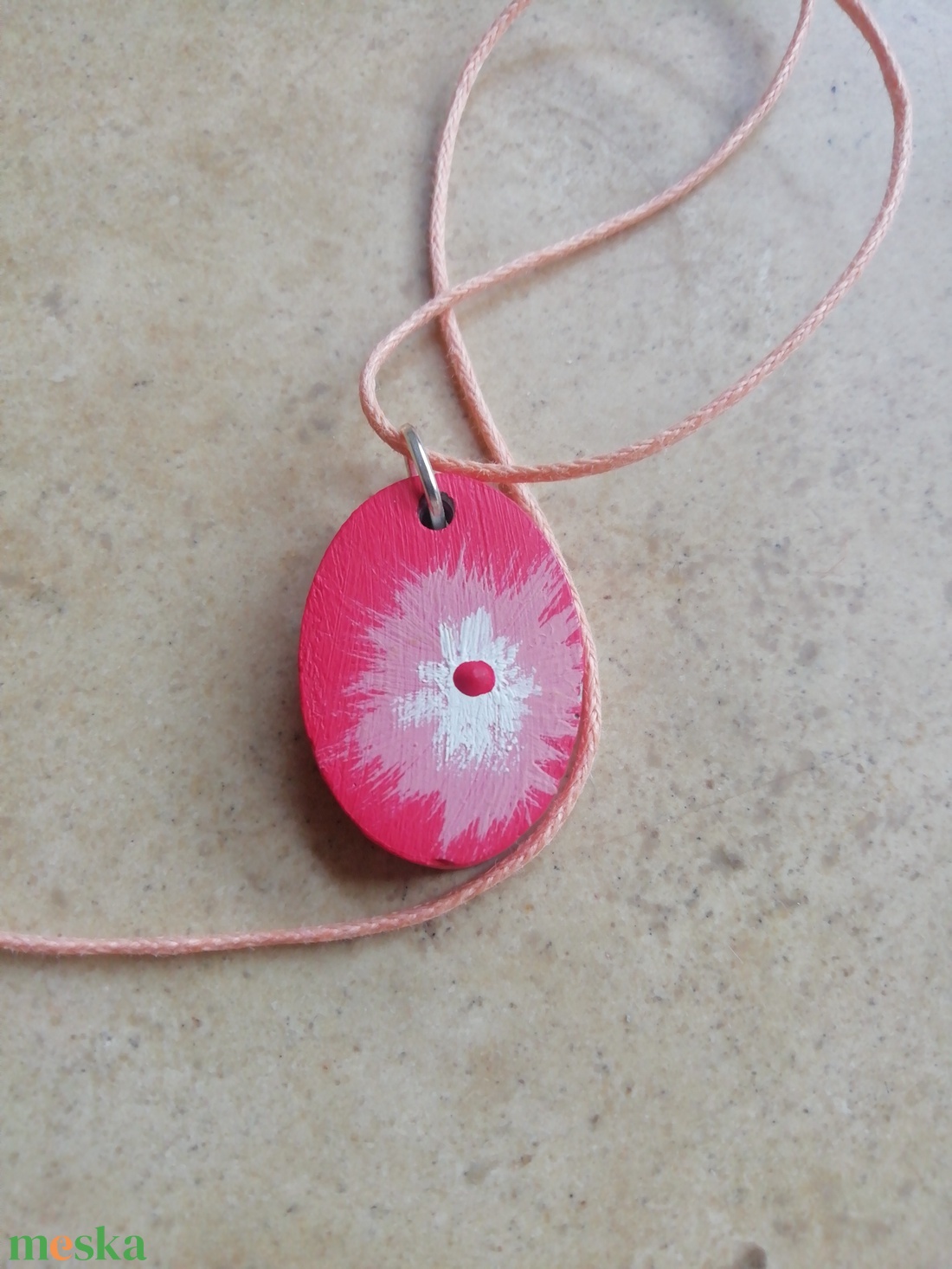 Piros beton medál nyaklánc-KIFUTÓ TERMÉK - ékszer - nyaklánc - medálos nyaklánc - Meska.hu