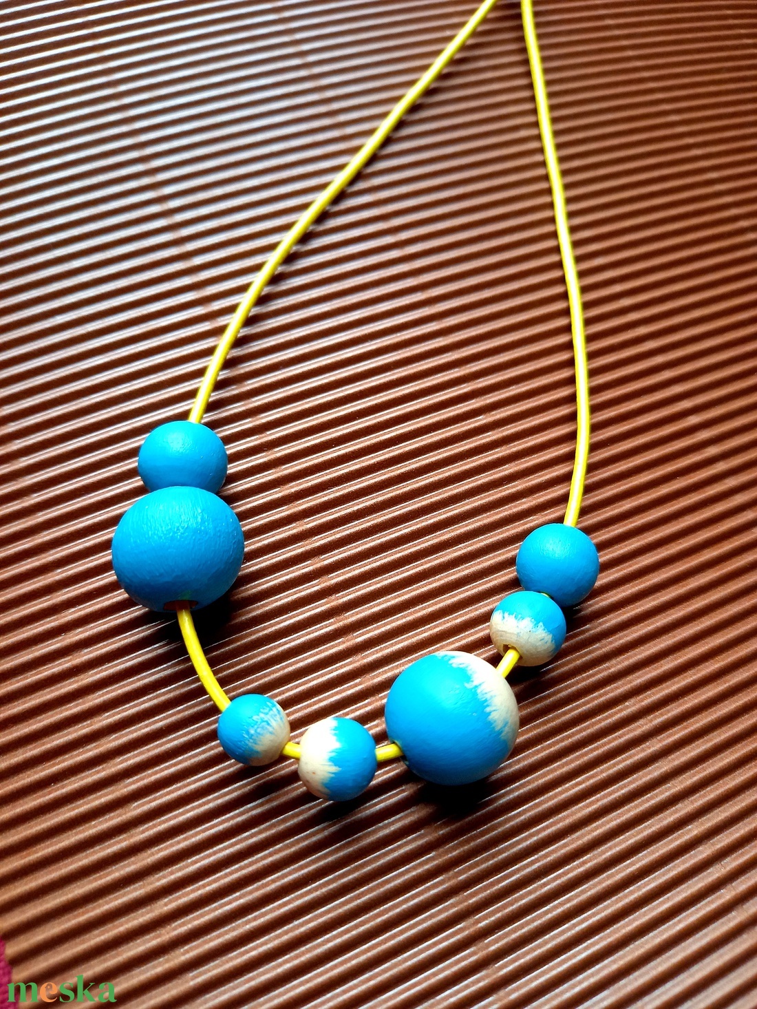 Sárga-türkizkék fagyöngy nyaklánc-KIFUTÓ TERMÉK - ékszer - nyaklánc - bogyós nyaklánc - Meska.hu