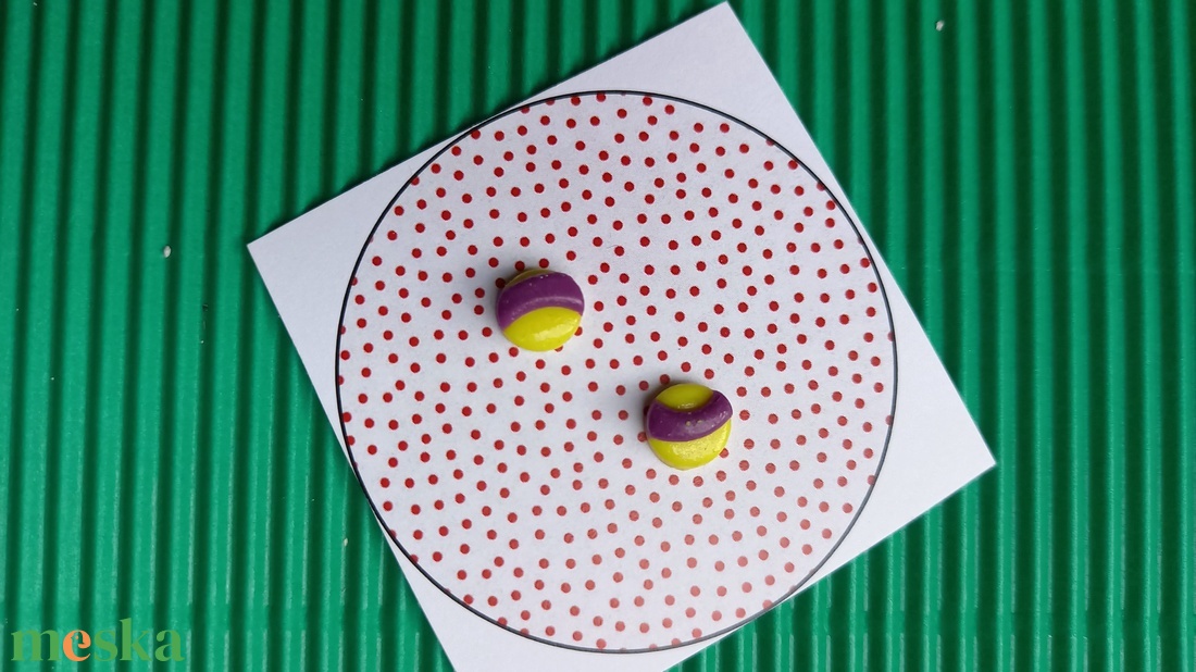 Gyurma pötty bedugós fülbevaló több színben - ékszer - fülbevaló - pötty fülbevaló - Meska.hu