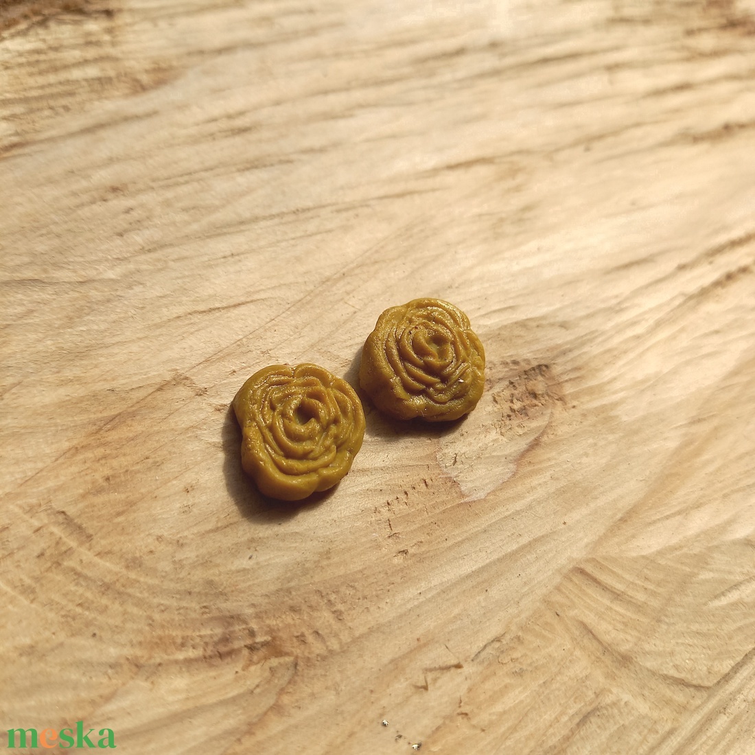 Több színben rózsa gyurma fülbevaló - ékszer - fülbevaló - pötty fülbevaló - Meska.hu