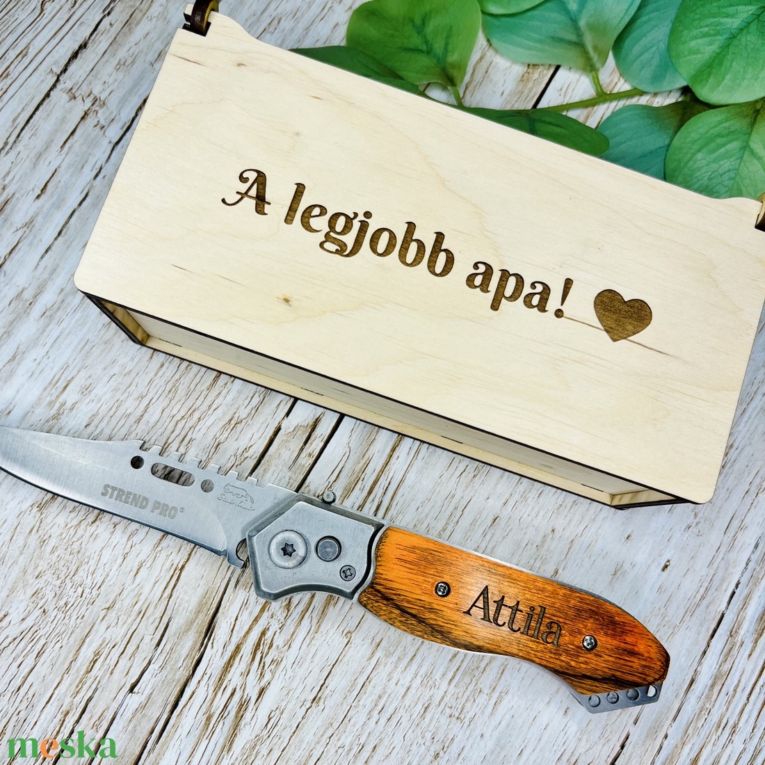 Névreszóló zsebkés ajándékdobozzal - Apák számára - otthon & életmód - ház & kert - szerszám & eszközök - Meska.hu Névreszóló zsebkés ajándékdobozzal - Apák számára - otthon & életmód - ház & kert - szerszám & eszközök - Meska.hu