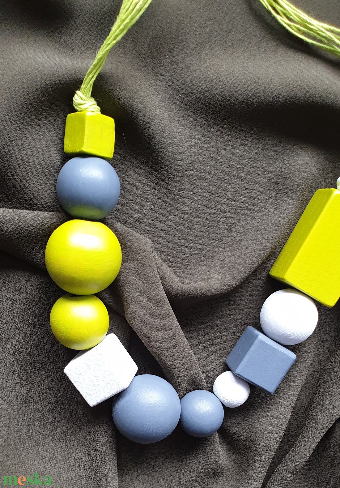 Fa geometrikus nyaklánc - ékszer - nyaklánc - bogyós nyaklánc - Meska.hu