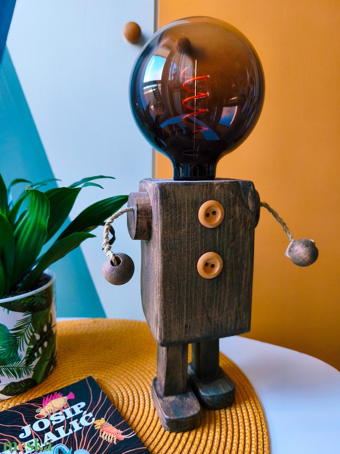 Kézműves robot lámpa � egyedi darab - otthon & életmód - lámpa - asztali lámpa - Meska.hu