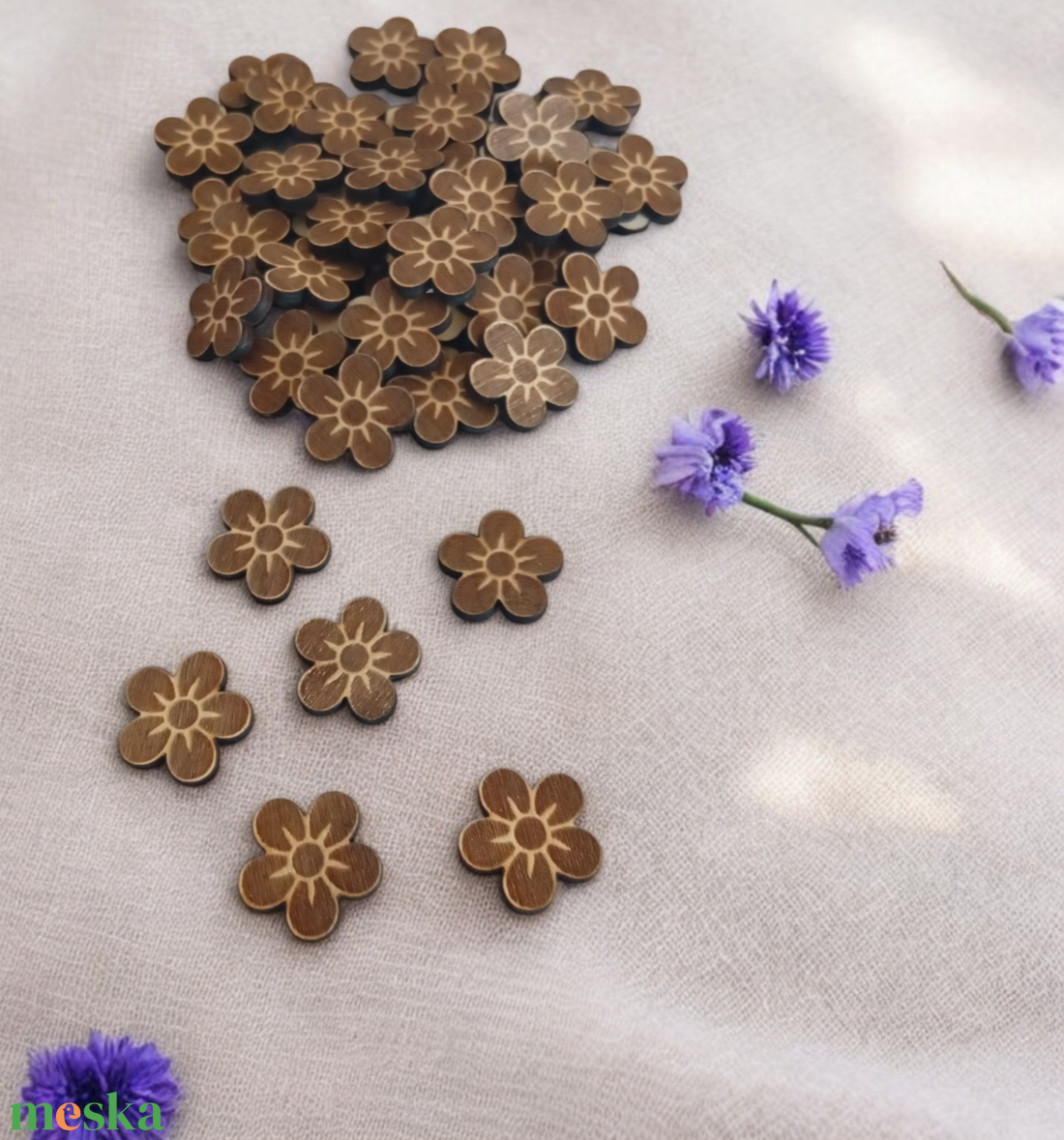 Dekor virágok  - kellékek & szerszámok - dekorációs kellékek - figurák - Meska.hu