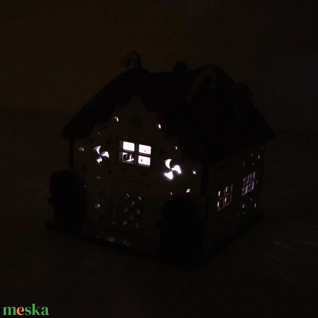 Mézeskalács ház - LED világítással - karácsony - karácsonyi lakásdekoráció - karácsonyi falu, házikó - Meska.hu