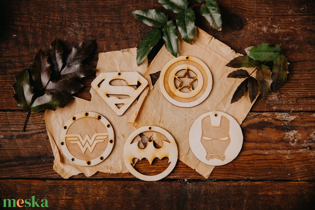 5 db Szuperhős Karácsonyfadísz Batman Superman Amerika Kapitány Vasember Wonder Woman Karácsonyi dekoráció - karácsony - karácsonyi lakásdekoráció - karácsonyfadíszek - Meska.hu 5 db Szuperhős Karácsonyfadísz Batman Superman Amerika Kapitány Vasember Wonder Woman Karácsonyi dekoráció - karácsony - karácsonyi lakásdekoráció - karácsonyfadíszek - Meska.hu