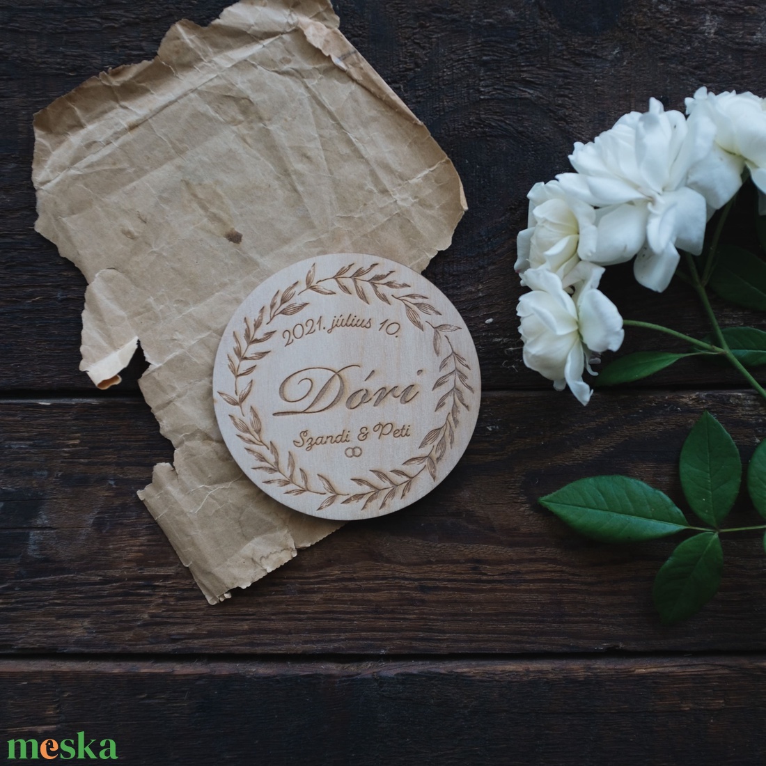 Névre szóló alternatív esküvői ültetőkártya, poháralátét - esküvő - emlék & ajándék - köszönőajándék - Meska.hu