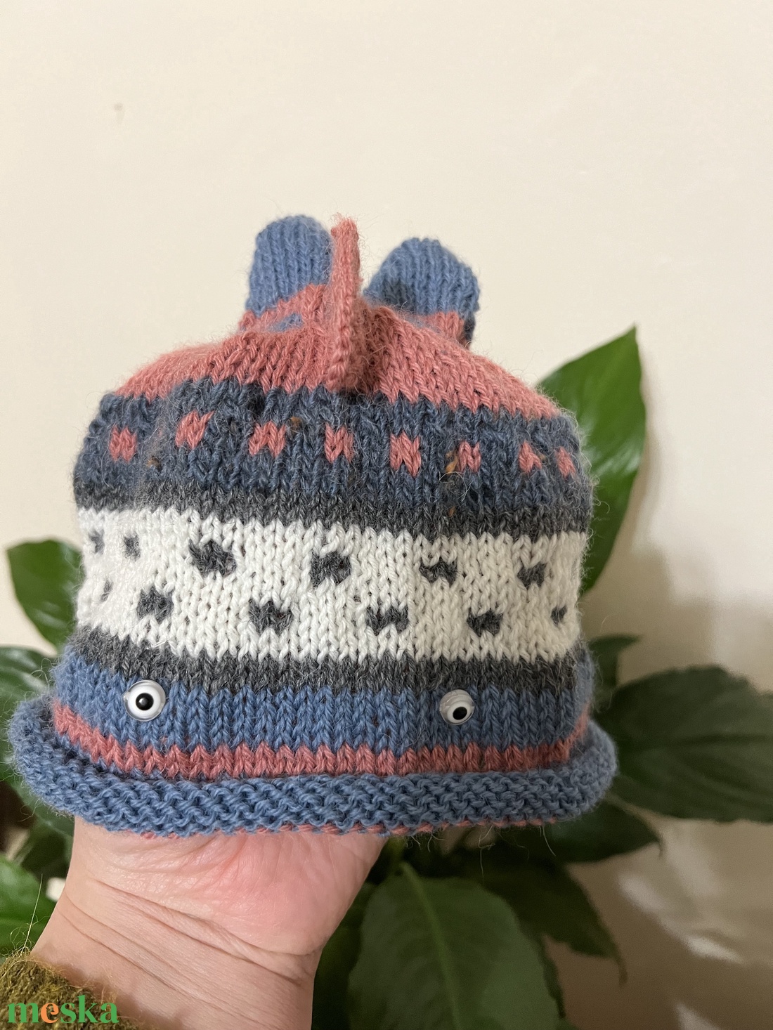 Kötött baba sapka � halacska, természetes fonalból 44-46 cm - baba - mama - babaruházat - babasapka - Meska.hu