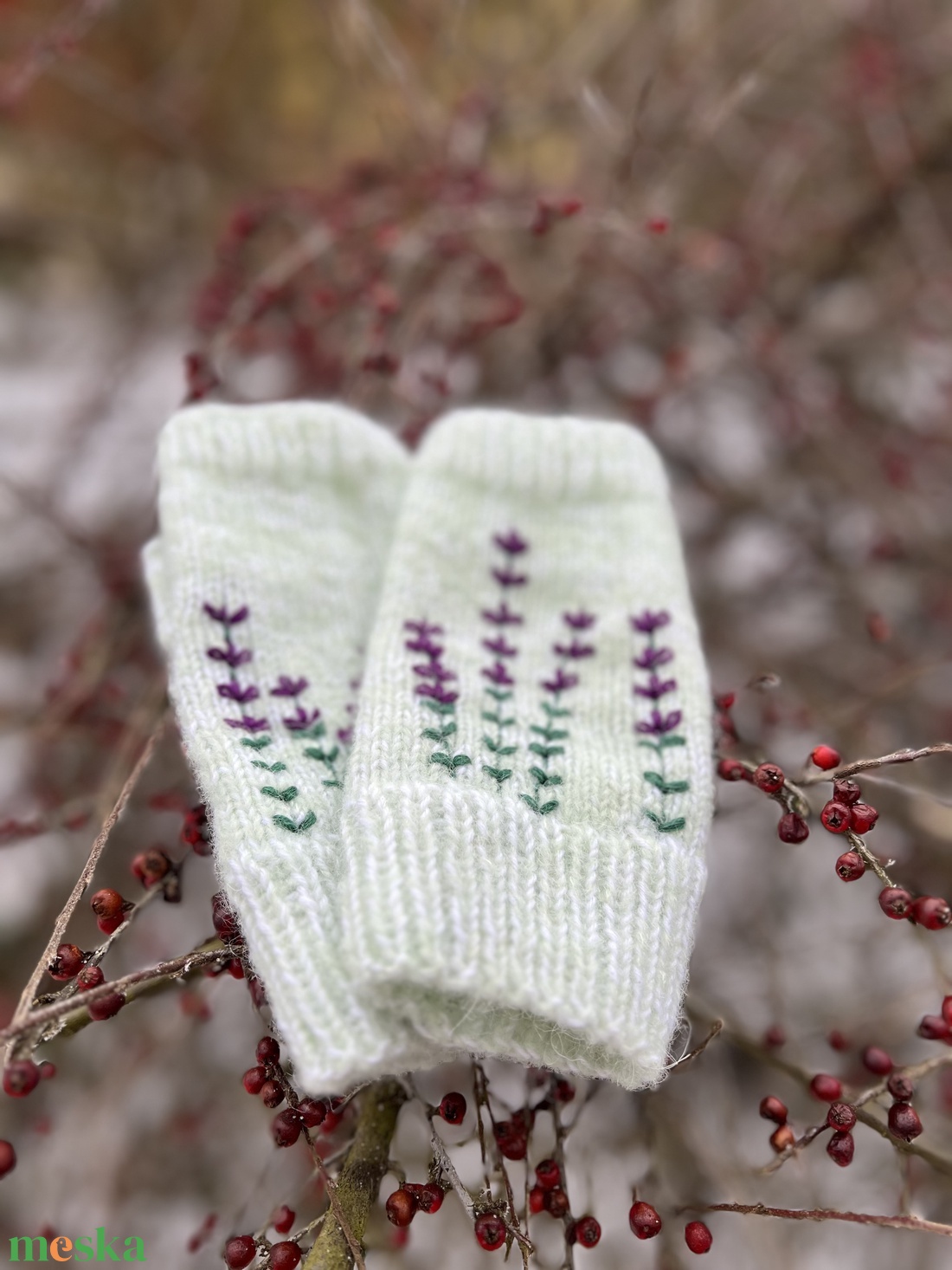 Kézzel kötött levendulás ujjatlan kesztyű � Gyapjú, Alpaka és Selyem keverék - ruha & divat - sál, sapka, kendő - kesztyű - Meska.hu