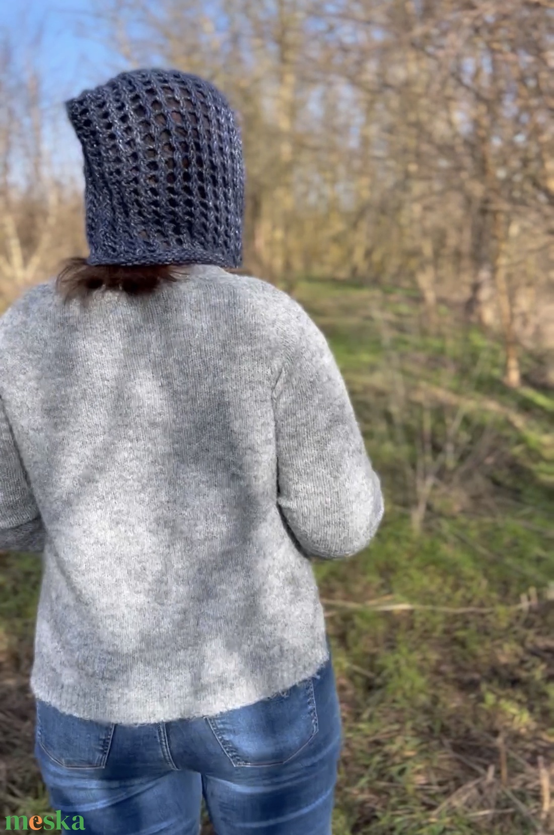 Kobaltkék, kézzel kötött női főkötő � különleges, enyhén csillogó fonalból - ruha & divat - sál, sapka, kendő - sapka - Meska.hu