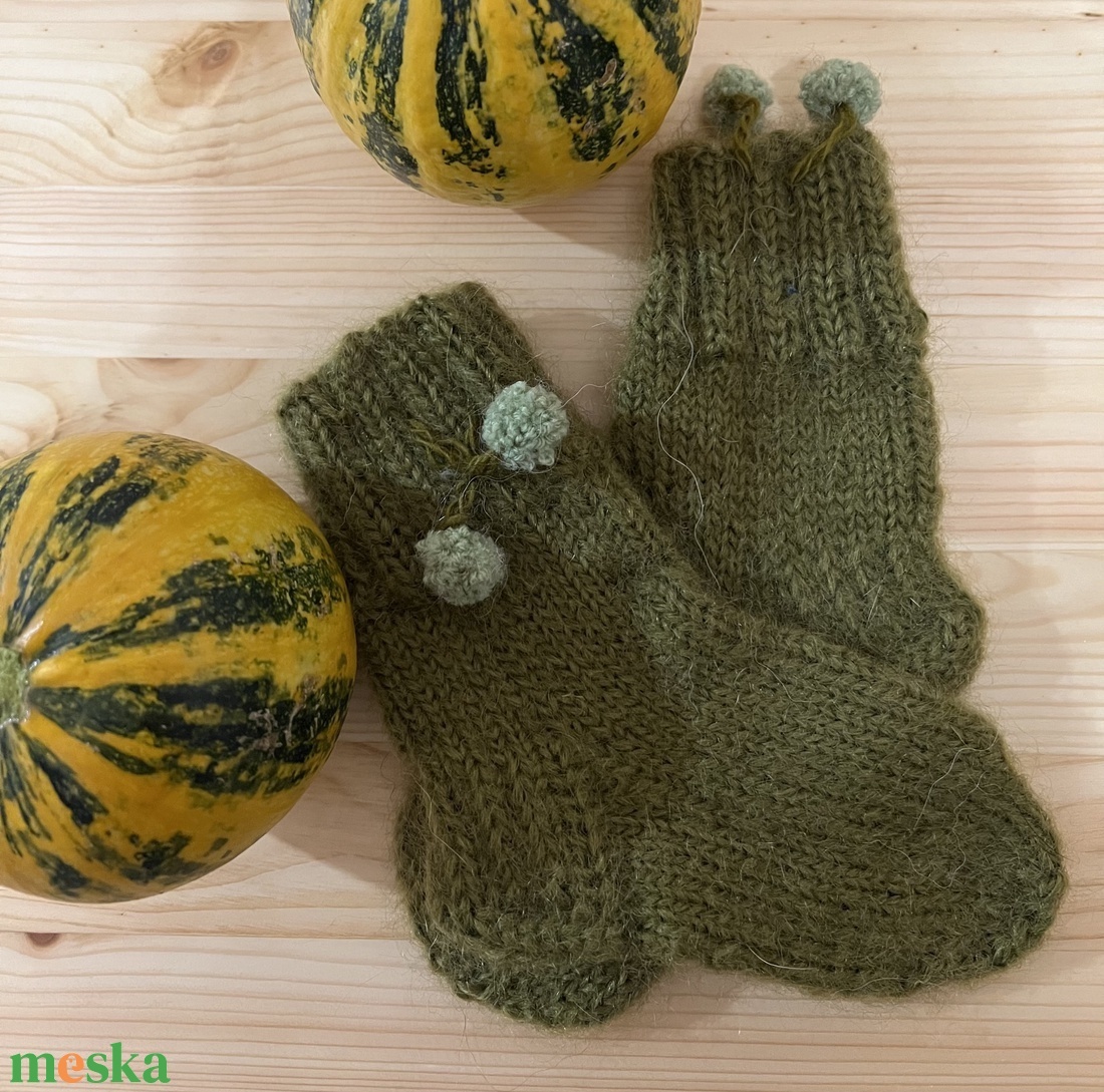 Kötött gyapjú zokni - baba - mama - babaruházat - babazokni - Meska.hu