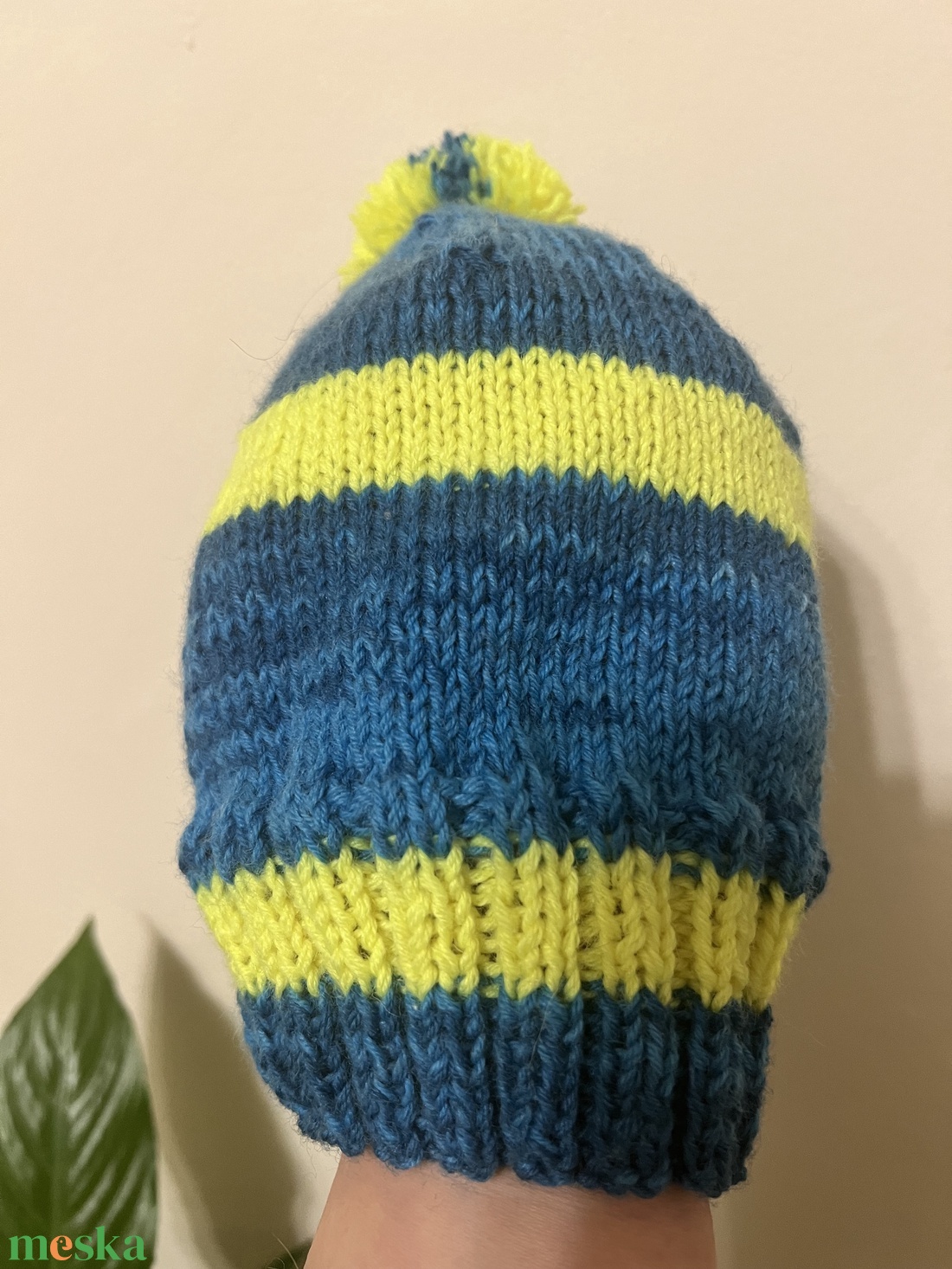 Kézzel kötött vidám gyermek sapka � kék és neon sárga (44-46 cm) - baba - mama - babaruházat - babasapka - Meska.hu