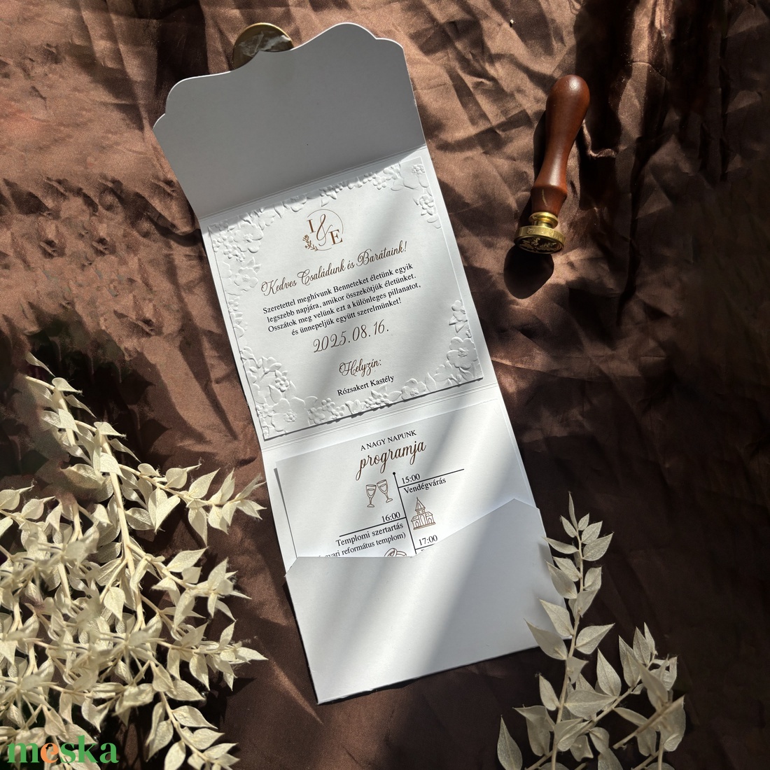 Dombornyomott, zsebes esküvői meghívó viaszpecséttel - esküvő - meghívó & kártya - meghívó - Meska.hu