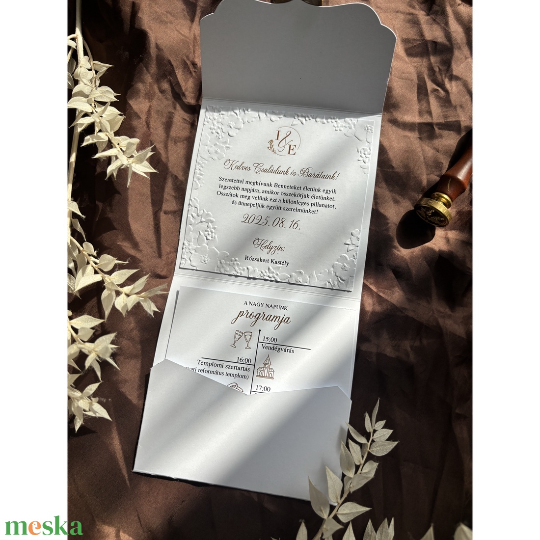 Dombornyomott, zsebes esküvői meghívó viaszpecséttel - esküvő - meghívó & kártya - meghívó - Meska.hu