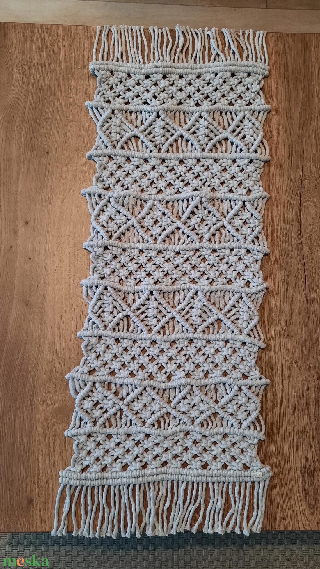 RENDELÉSRE makramé asztali futó geometrikus mintával - otthon & életmód - dekoráció - asztal és polc dekoráció - horgolt & csipketerítő - Meska.hu