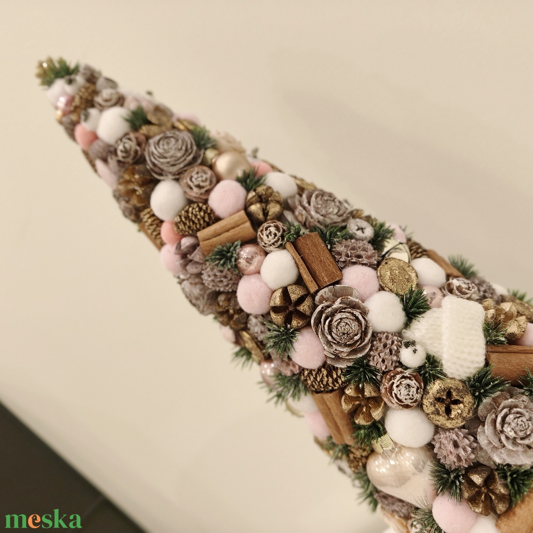 Mini karácsonyfa - rózsaszín - karácsony - mikulás - mikulás beltéri dekoráció - Meska.hu