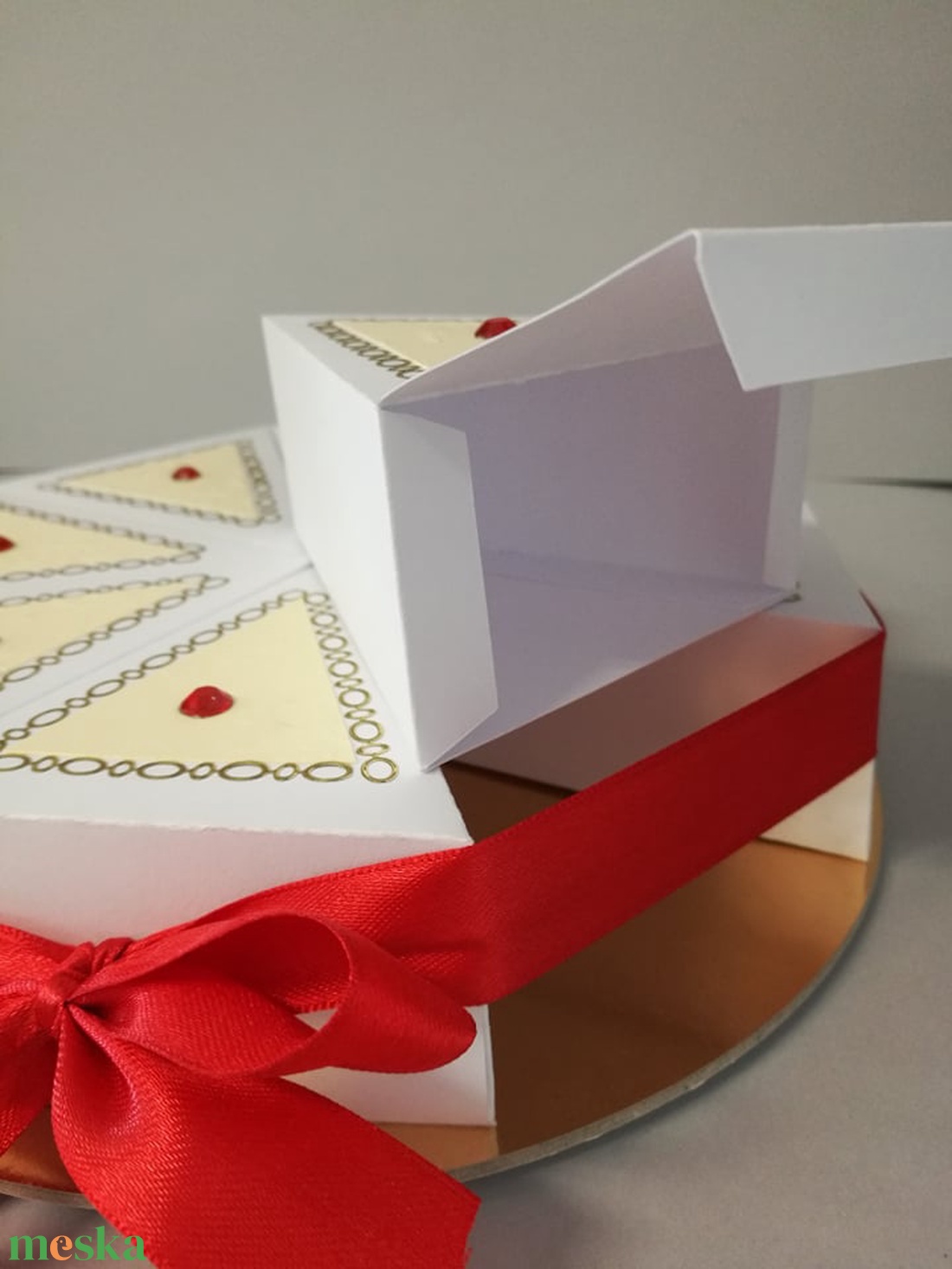 Papírtorta ballagásra, diplomaosztóra - otthon & életmód - papír, írószer - ajándékozás kellékei - papírtorta - Meska.hu
