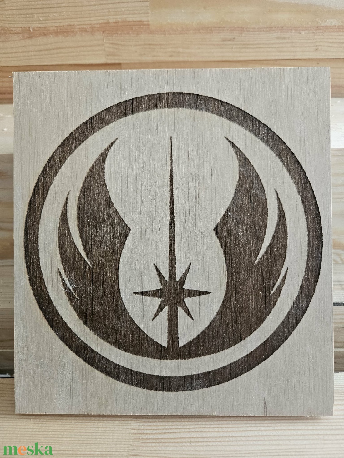 Star Wars Jedi logó gravírozott kép - otthon & életmód - dekoráció - asztal és polc dekoráció - gravírozott táblák - Meska.hu
