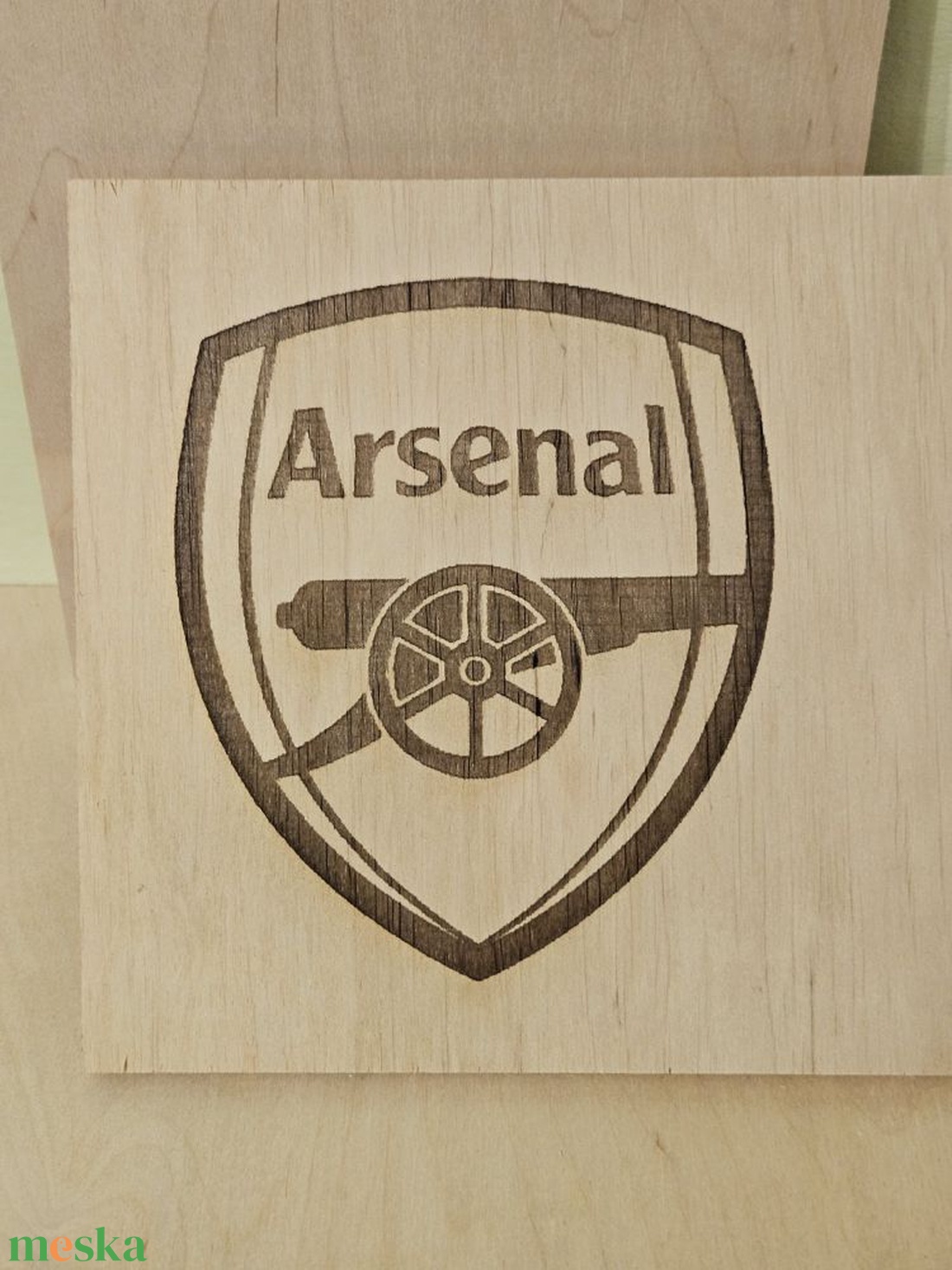 Arsenal gravírozott kép - otthon & életmód - dekoráció - asztal és polc dekoráció - gravírozott táblák - Meska.hu