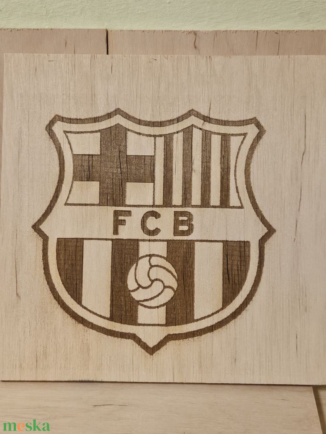 FC Barcelona gravírozott kép - otthon & életmód - dekoráció - asztal és polc dekoráció - gravírozott táblák - Meska.hu