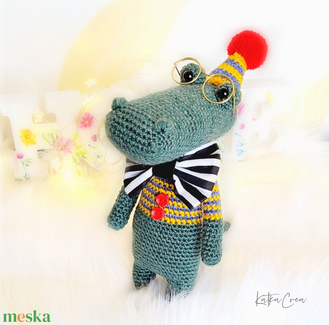 Horgolt krokodil, amigurumi állatfigura, party dekoráció, babaszoba dekoráció - játék & sport - plüssállat & játékfigura - más figura - Meska.hu
