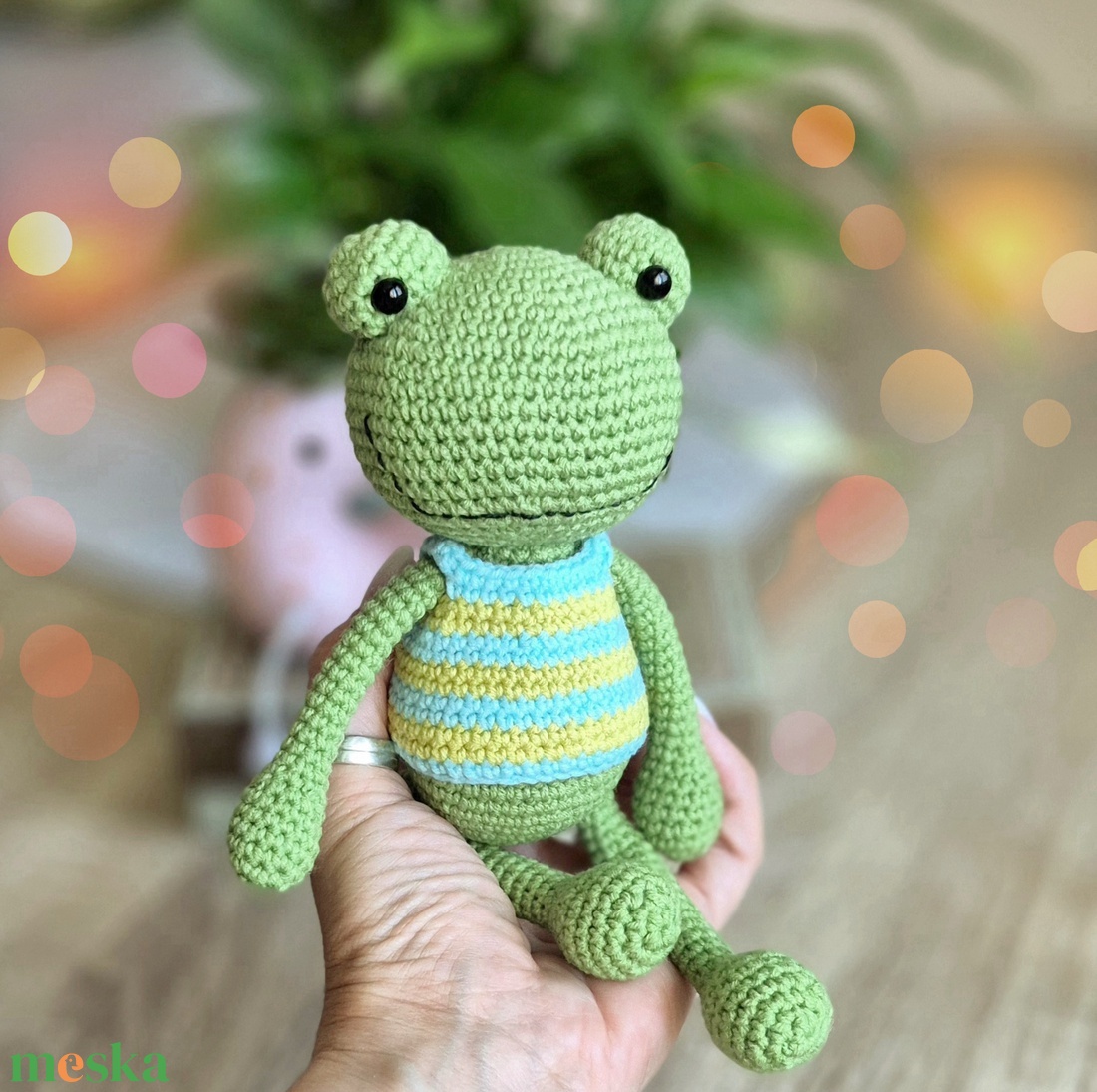 Horgolt béka, amigurumi állatfigura, nyári dekoráció, babaszoba dekoráció - játék & sport - plüssállat & játékfigura - béka - Meska.hu Horgolt béka, amigurumi állatfigura, nyári dekoráció, babaszoba dekoráció - játék & sport - plüssállat & játékfigura - béka - Meska.hu