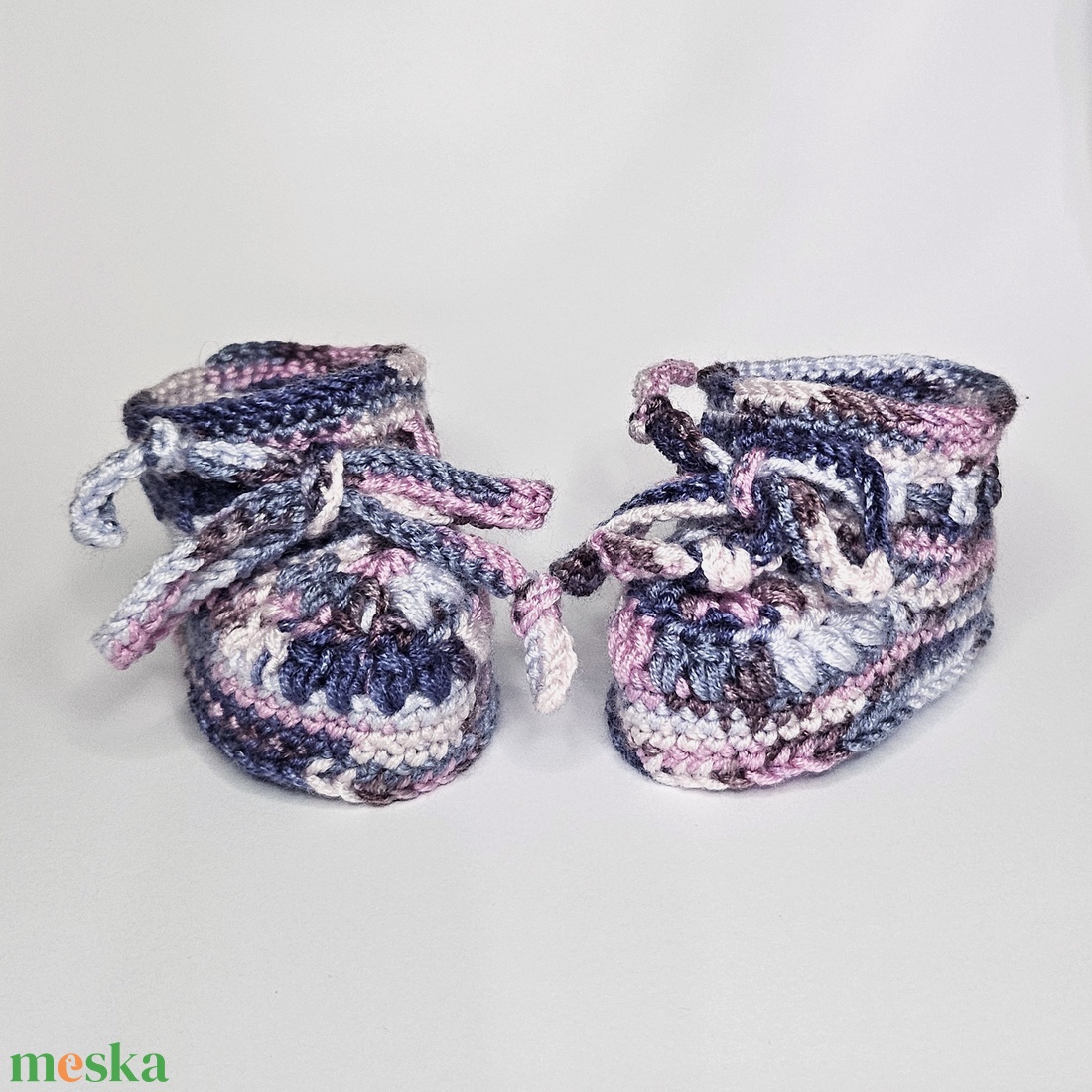 Horgolt kiscipő, babacipő - baba - mama - babaruházat - babacipő - Meska.hu