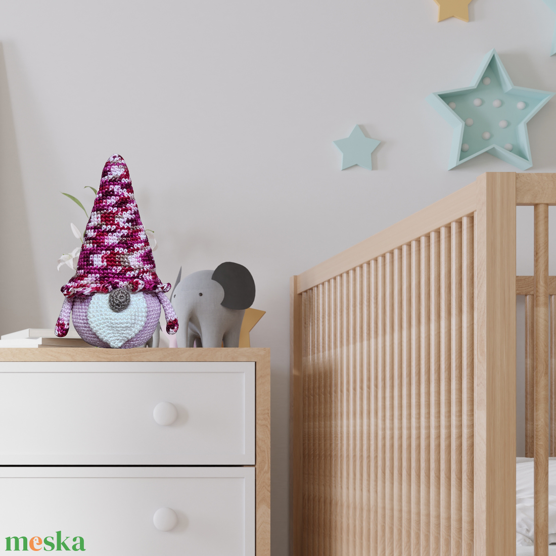 Horgolt manó babaszobába � kedves ajándék újszülöttnek - baba - mama - babaszoba dekoráció - babanév dekoráció - Meska.hu