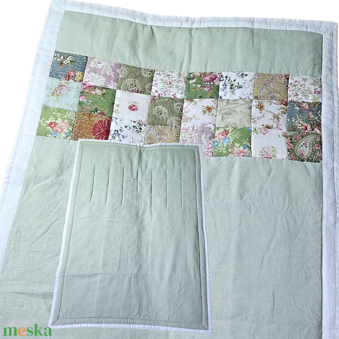 Vintage hatású, patchwork-betétes babatakaró, puha játszópléd Szet � babasapkával és babacipővel - baba - mama - baba ágynemű - babatakaró, gyerek pléd - Meska.hu