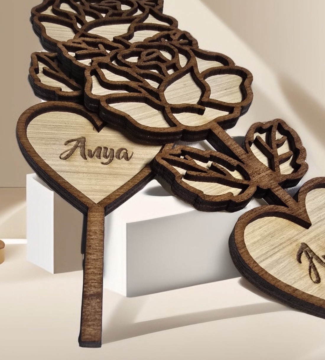 Örök-rózsa megszemélyesítve -  - Meska.hu