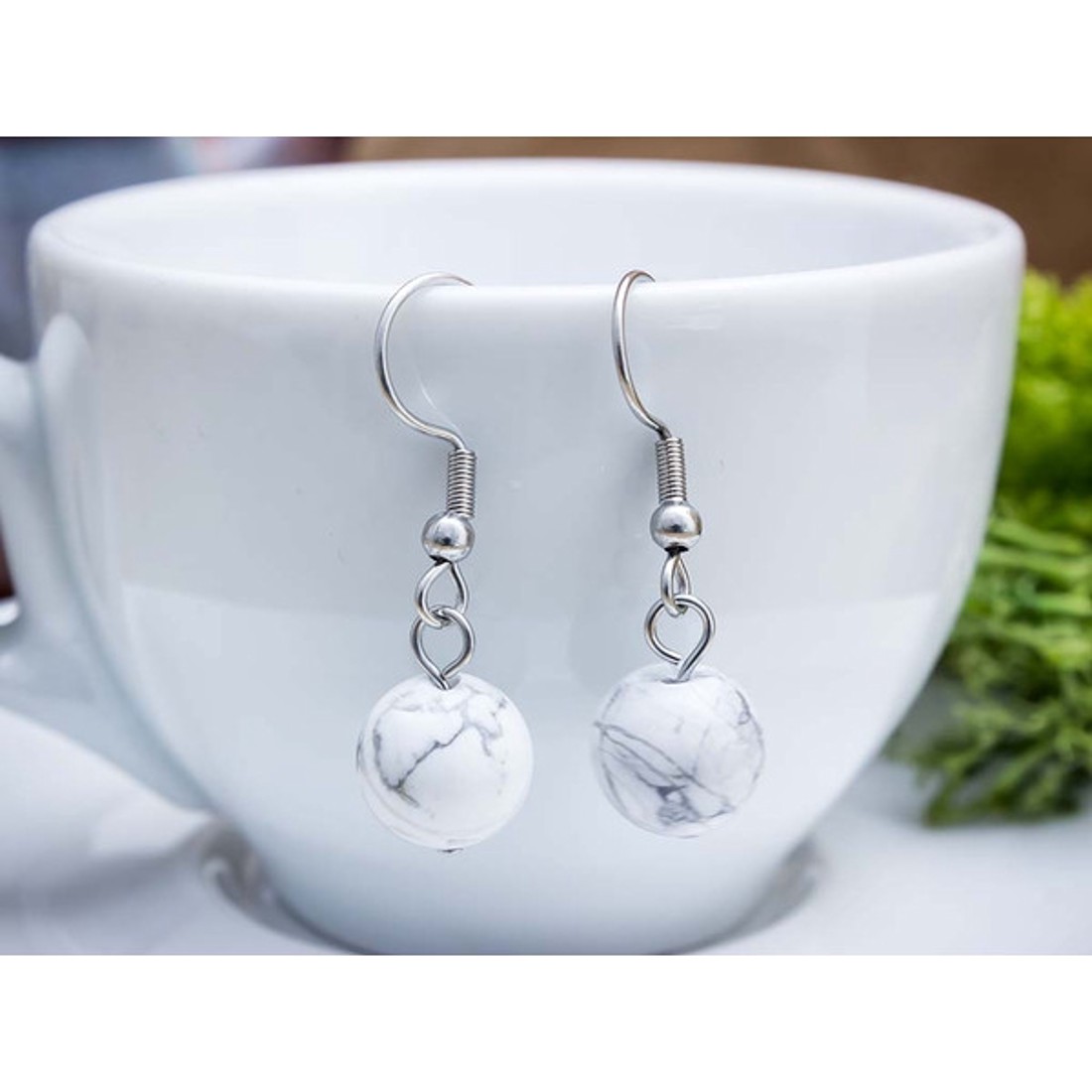 Howlit lógós fülbevaló 8mm - ékszer - fülbevaló - lógó fülbevaló - Meska.hu