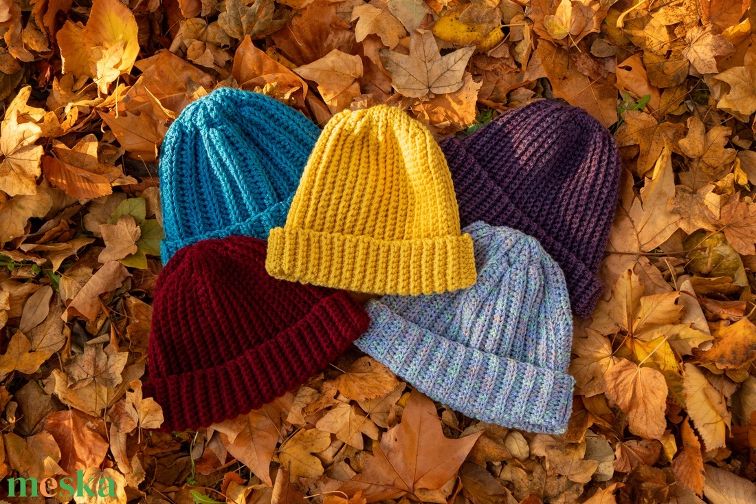 Horgolt sapkák (unisex) - ruha & divat - sál, sapka, kendő - sapka - Meska.hu