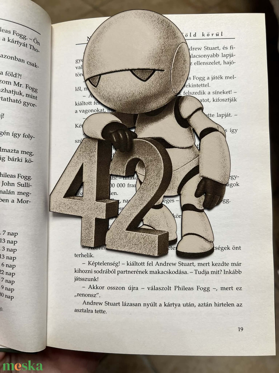 Bőr Marvin - 42 könyvjelző - könyv & zene - könyvjelző - Meska.hu