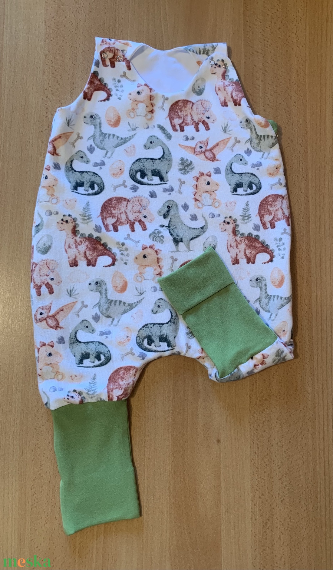 Dínó - baba - mama - babaruházat - tipegőhálózsák - Meska.hu