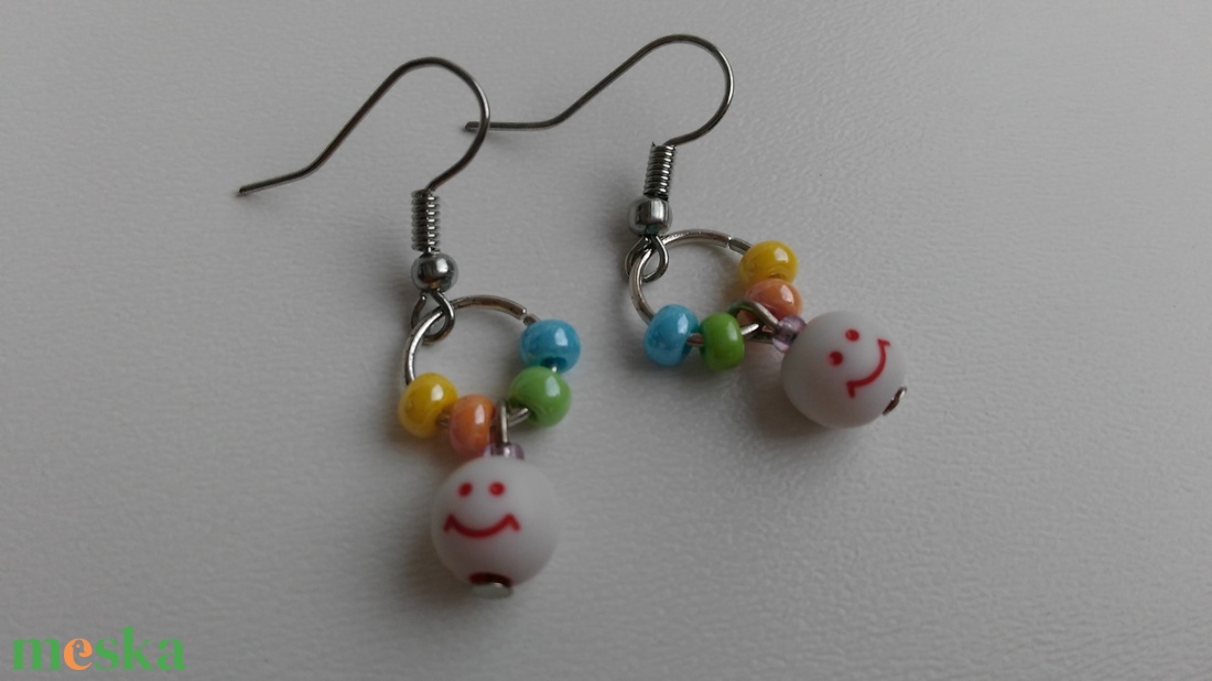 Fülbevaló - smiley - ékszer - fülbevaló - lógó fülbevaló - Meska.hu