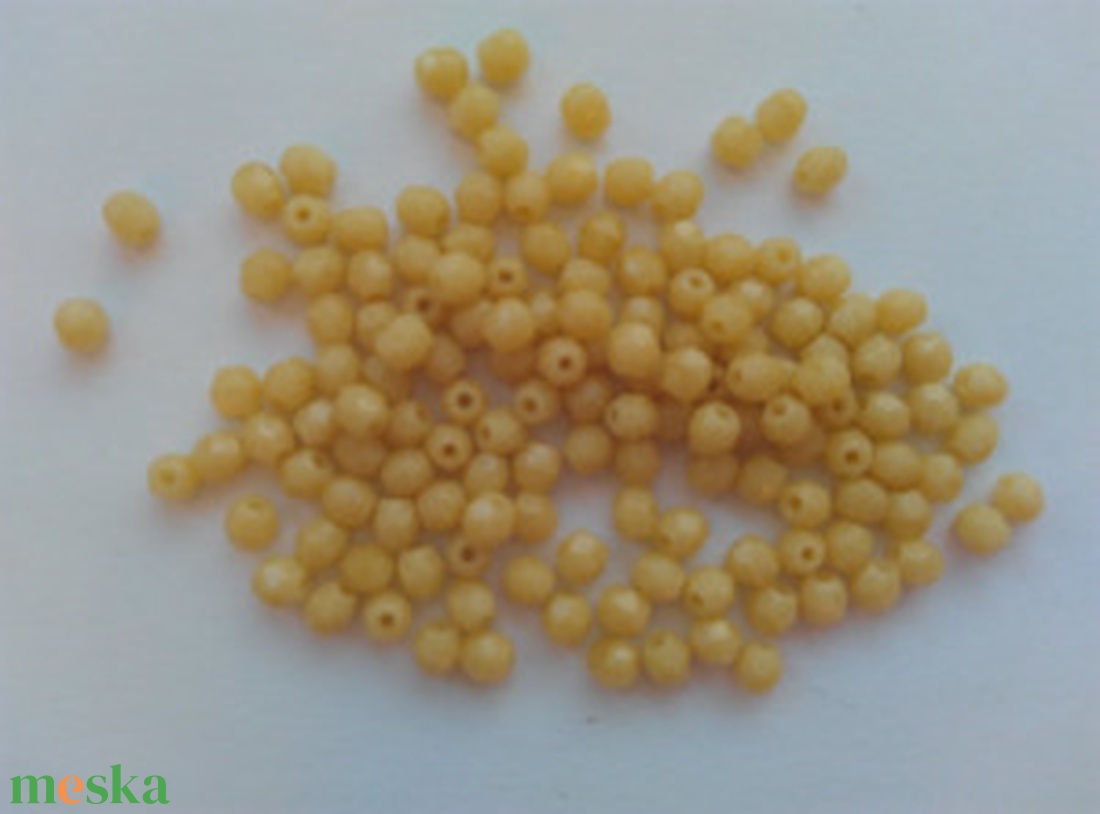 Cseh csiszolt üveggyöngy - 3mm - 100 db / csomag - bézs - kellékek & szerszámok - gyöngyfűzés kellékek - üveggyöngy - Meska.hu Cseh csiszolt üveggyöngy - 3mm - 100 db / csomag - bézs - kellékek & szerszámok - gyöngyfűzés kellékek - üveggyöngy - Meska.hu