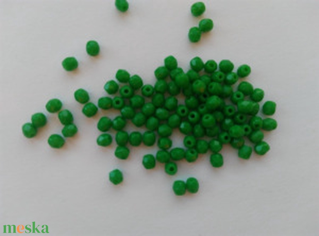 Cseh csiszolt üveggyöngy - 3mm - 100 db / csomag - zöld - kellékek & szerszámok - gyöngyfűzés kellékek - üveggyöngy - Meska.hu Cseh csiszolt üveggyöngy - 3mm - 100 db / csomag - zöld - kellékek & szerszámok - gyöngyfűzés kellékek - üveggyöngy - Meska.hu