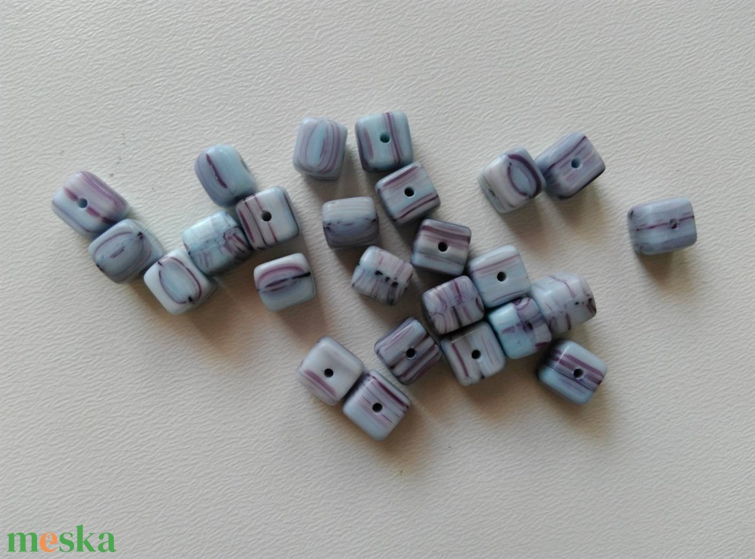 Cseh üveggyöngy - 6x6x5mm - 23 db / csomag - lilás - kellékek & szerszámok - gyöngyfűzés kellékek - üveggyöngy - Meska.hu