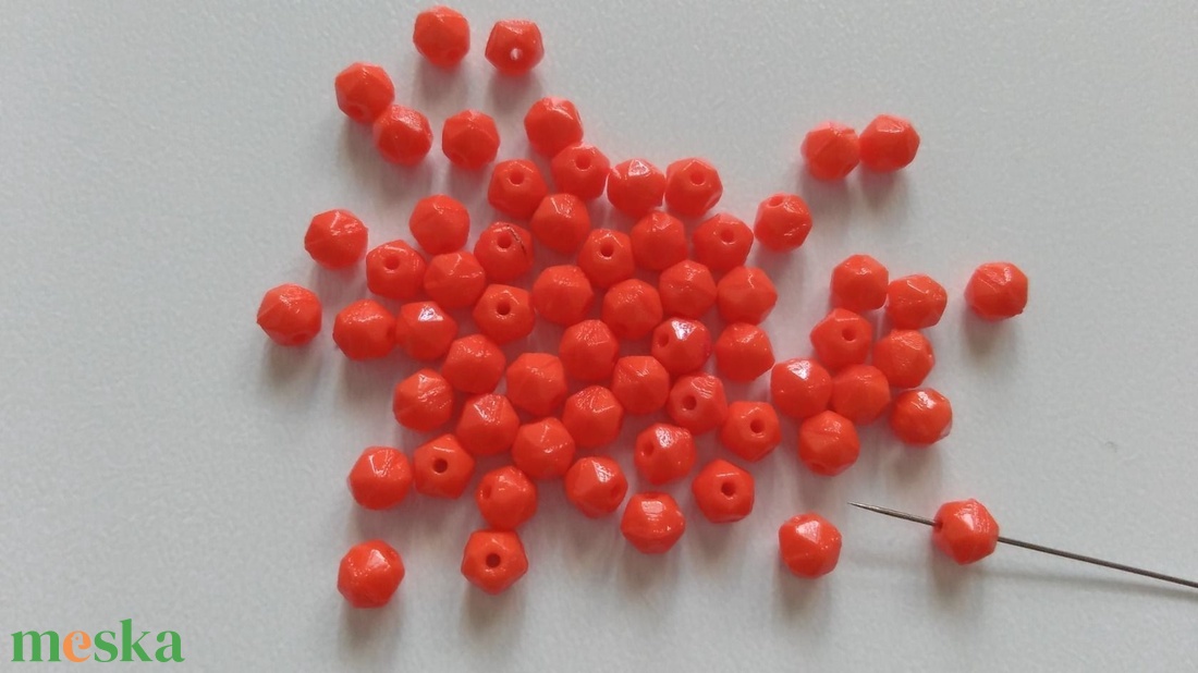 Cseh üveggyöngy - 5mm - 90 db / csomag - narancs - kellékek & szerszámok - gyöngyfűzés kellékek - üveggyöngy - Meska.hu Cseh üveggyöngy - 5mm - 90 db / csomag - narancs - kellékek & szerszámok - gyöngyfűzés kellékek - üveggyöngy - Meska.hu