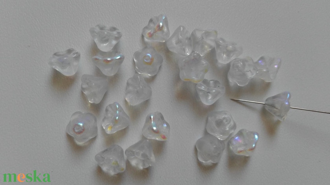 Cseh üveggyöngy virág - 6x8mm - 20 db / csomag - színjátszós - kellékek & szerszámok - gyöngyfűzés kellékek - üveggyöngy - Meska.hu Cseh üveggyöngy virág - 6x8mm - 20 db / csomag - színjátszós - kellékek & szerszámok - gyöngyfűzés kellékek - üveggyöngy - Meska.hu