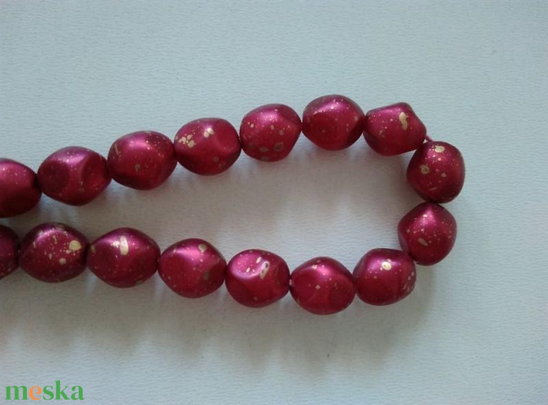 Cseh üveggyöngy - bordó arany színű mintával - 10x8mm - 12 db / csomag - kellékek & szerszámok - gyöngyfűzés kellékek - üveggyöngy - Meska.hu Cseh üveggyöngy - bordó arany színű mintával - 10x8mm - 12 db / csomag - kellékek & szerszámok - gyöngyfűzés kellékek - üveggyöngy - Meska.hu