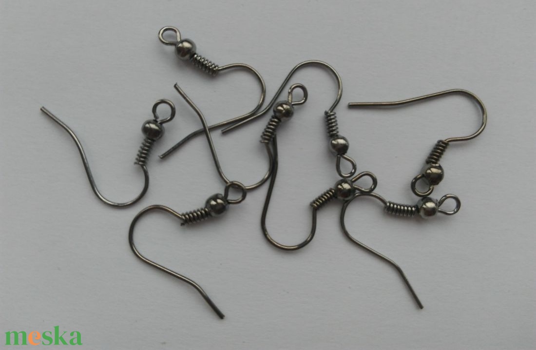 Golyós fülbevaló alap - 20 db / csomag - gunmetal szín - kellékek & szerszámok - ékszerkellék - fülbevaló alap - Meska.hu Golyós fülbevaló alap - 20 db / csomag - gunmetal szín - kellékek & szerszámok - ékszerkellék - fülbevaló alap - Meska.hu