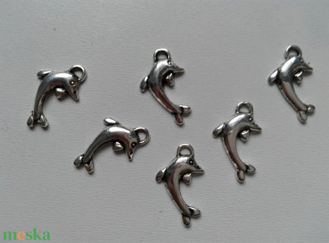 Fém medál - 19x11mm - delfin - 10 db / csomag - antik ezüst szín - kellékek & szerszámok - ékszerkellék - medál csomag - Meska.hu