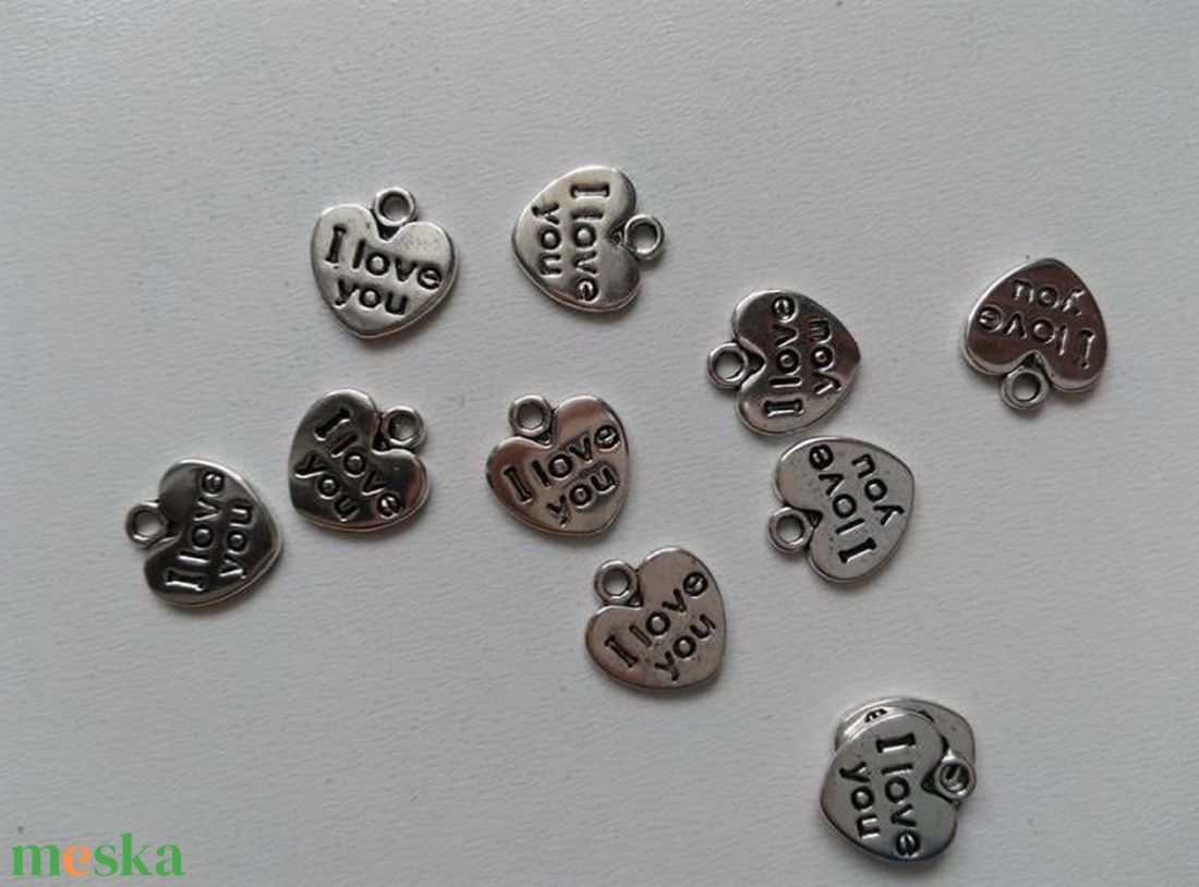 Fém medál - 12x11mm - i love you - 10 db / csomag - antik ezüst szín - kellékek & szerszámok - ékszerkellék - medál csomag - Meska.hu Fém medál - 12x11mm - i love you - 10 db / csomag - antik ezüst szín - kellékek & szerszámok - ékszerkellék - medál csomag - Meska.hu