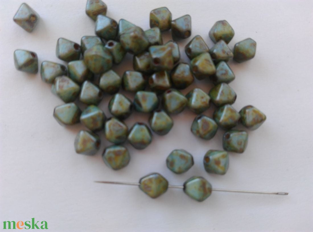 Cseh üveggyöngy - 6mm - 60 db / csomag - márványos - kellékek & szerszámok - gyöngyfűzés kellékek - üveggyöngy - Meska.hu Cseh üveggyöngy - 6mm - 60 db / csomag - márványos - kellékek & szerszámok - gyöngyfűzés kellékek - üveggyöngy - Meska.hu